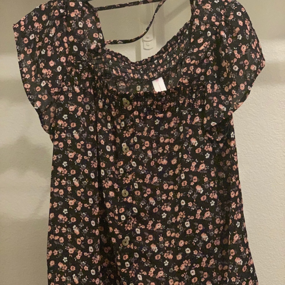 Floral top size XL No Boundaries